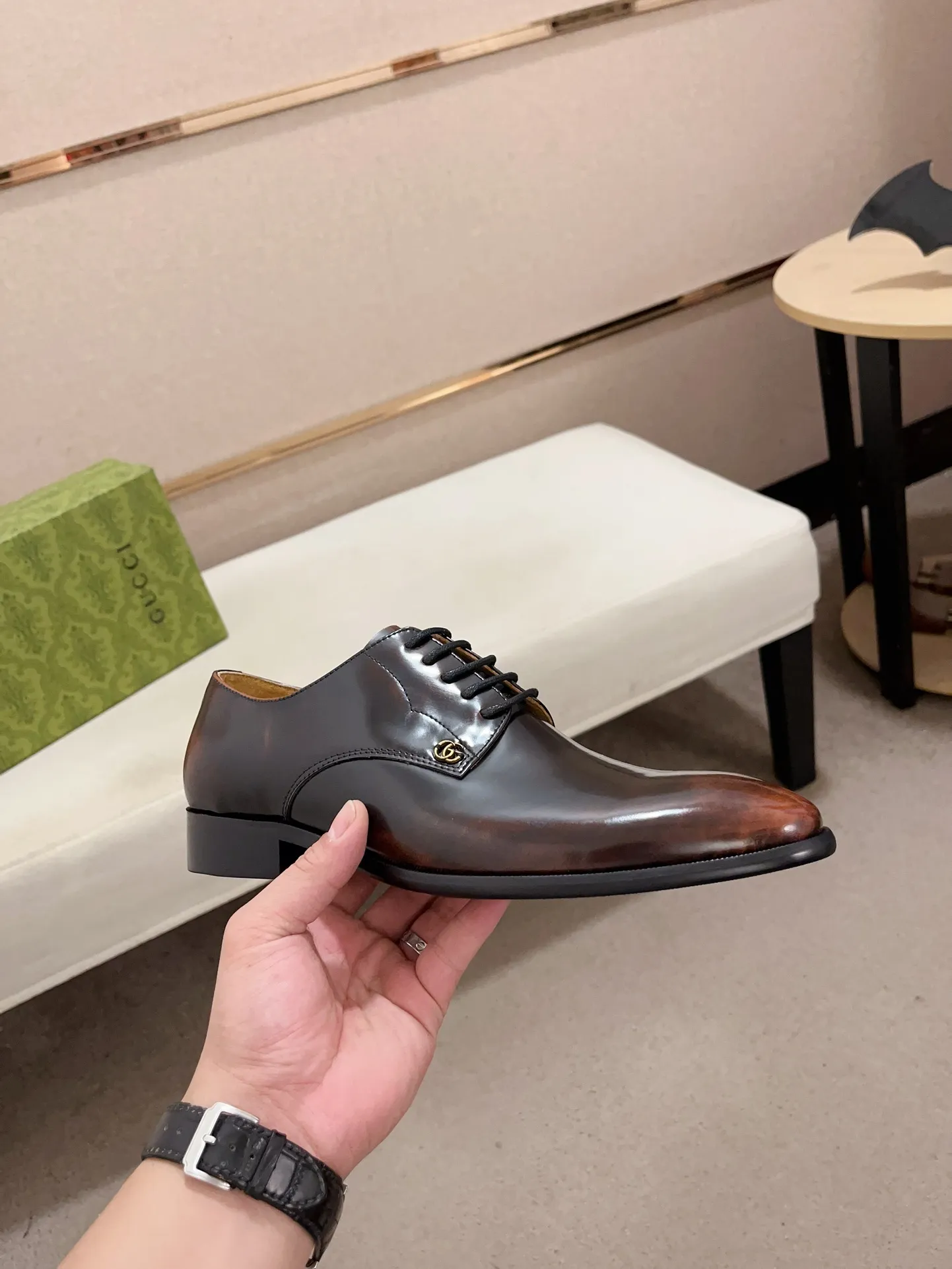 Men's shoes 💰: 520💰 (GUCCI) new series ss hot new products 💢 💠 Casual leather shoes 👞, first layer of cowhide, upper hardware buckles and logo on the sides of the shoe, brand logo on the insole and sole 💠 💎Upper: 100% cowhide 💎Inner: cowhide/100% 💎Feet: cowhide/100% 💎Sole: rubber/100% 💎SIZE: 38 39 40 41 42 43 44 Can be customized 45
